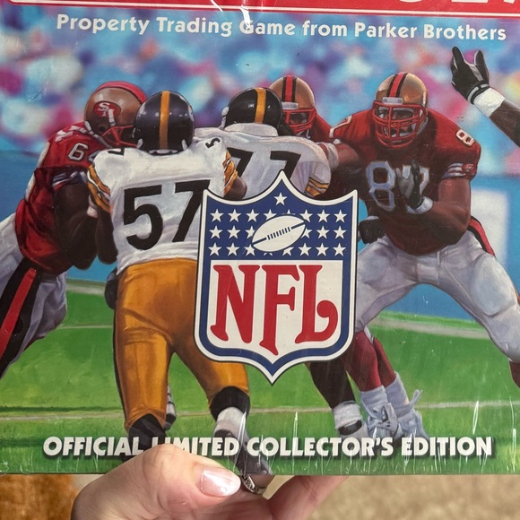 Vintage Monopoly 1998 - Collector's Edition Factory Sealed - Picture 3 of 6